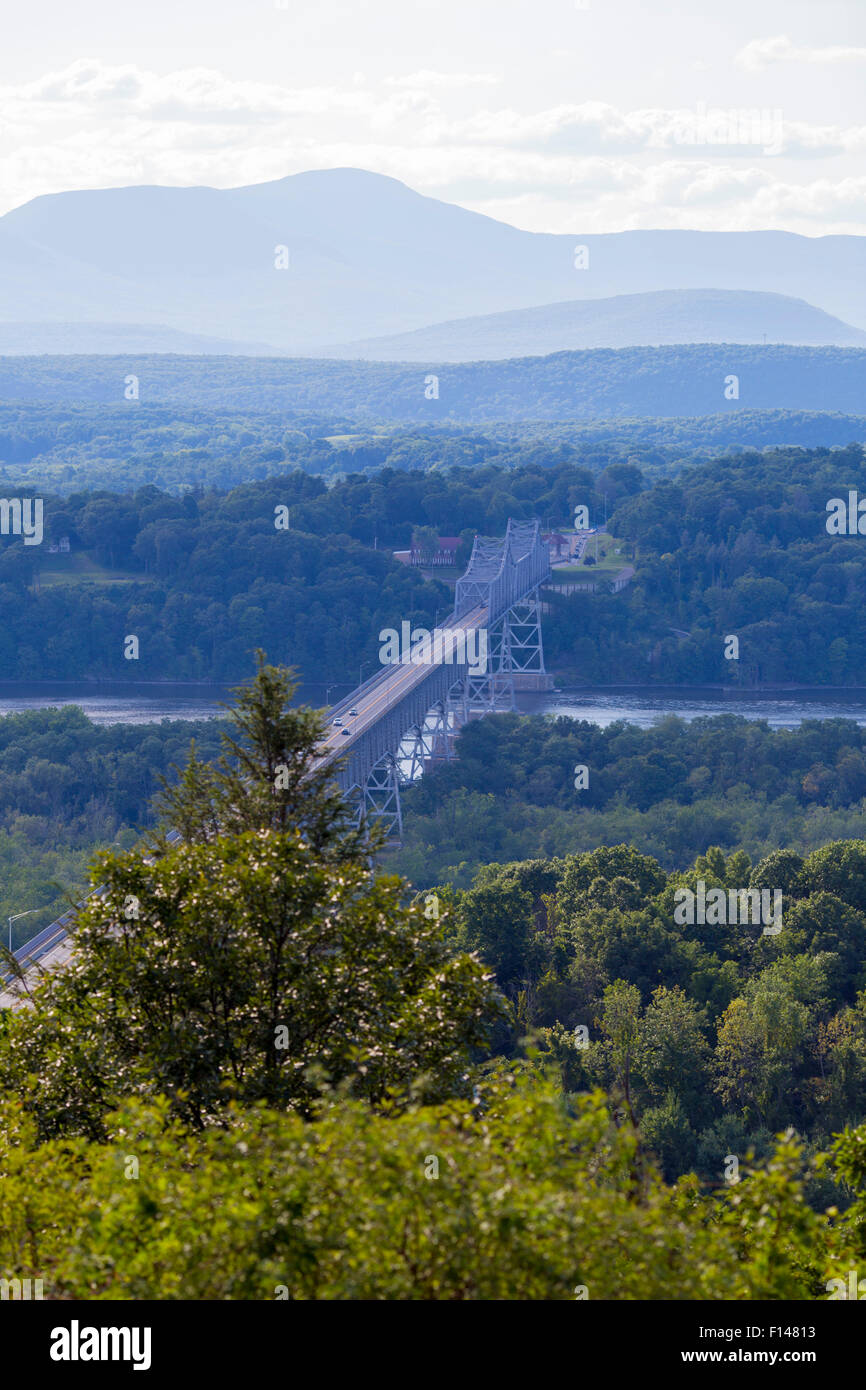 The Rip Van Winkle Bridge over the Hudson River  connecting Hudson, NY and Catskill, NY Stock Photo