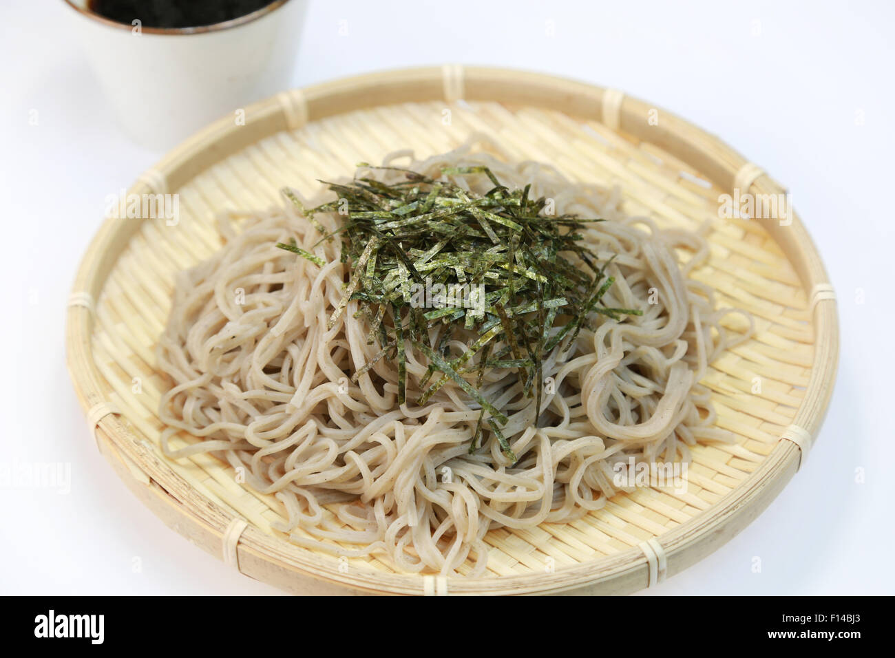 Chilled Soba Noodles Stock Photo Alamy