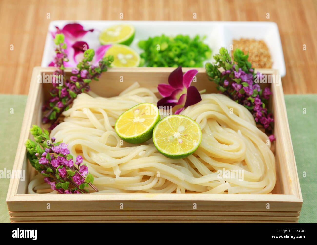 Chilled Udon Noodles with Sauce Stock Photo Alamy