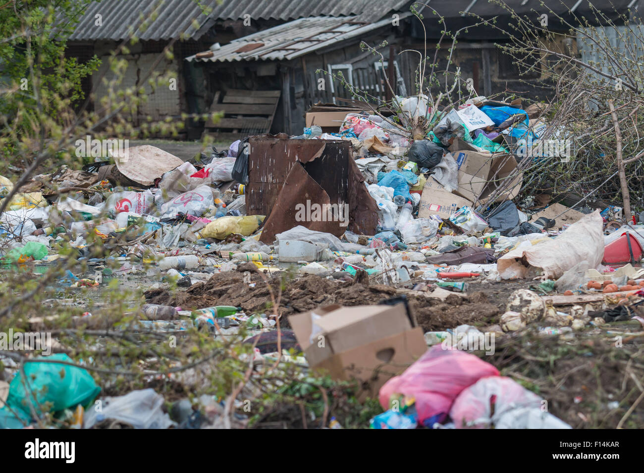 Harbage Pile of domestic garbage in landfill Stock Photo - Alamy