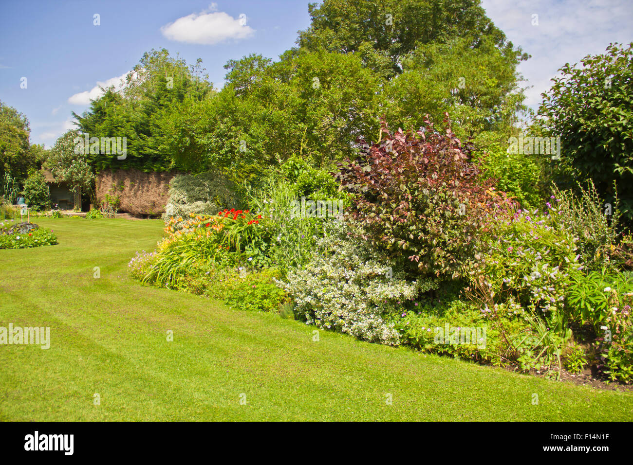 Beautiful English country garden in Norfolk Stock Photo - Alamy