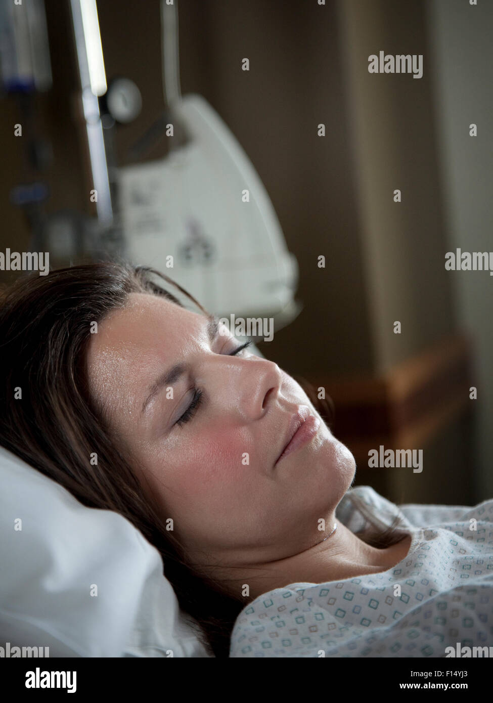 Woman hospital gown back view hi-res stock photography and images - Alamy