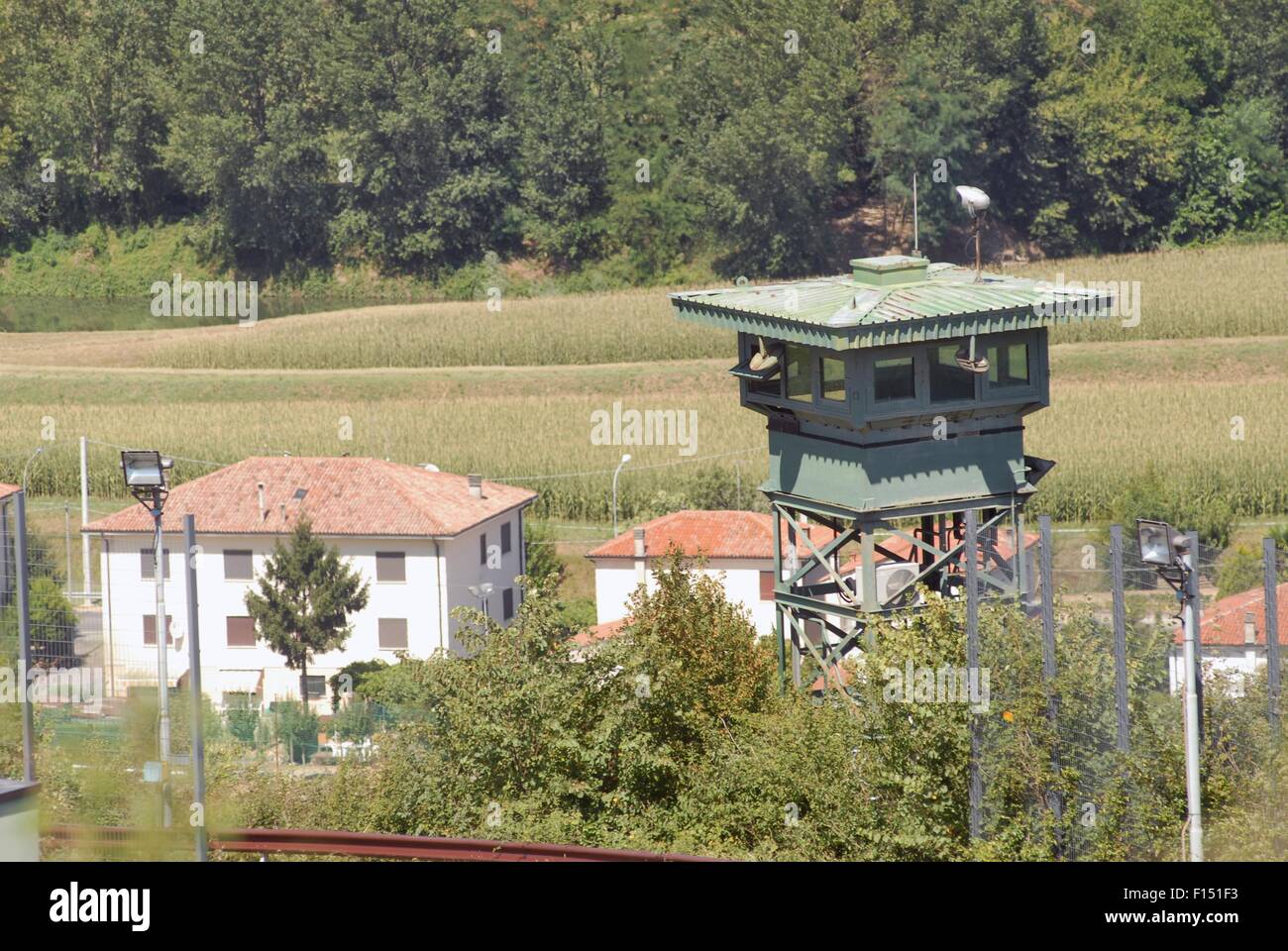 Italy, Camp Ederle US Army base in Vicenza, guard tower in Longare  detachment (former Site Pluto Stock Photo - Alamy