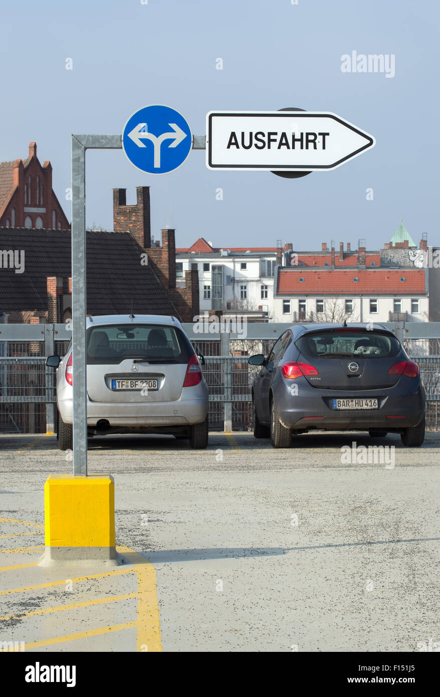 Parking deck hires stock photography and images Alamy
