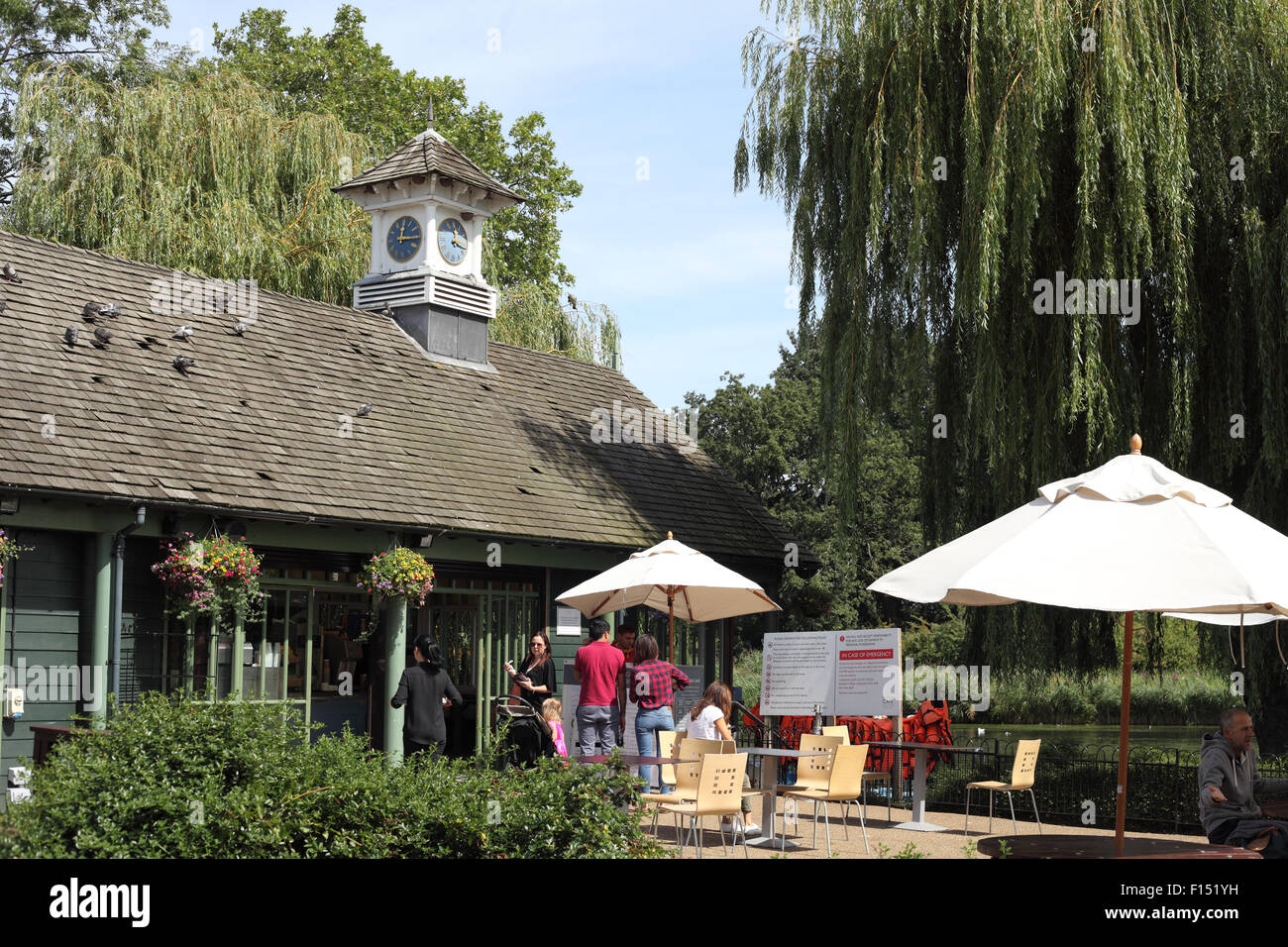 Cafe in regents park hires stock photography and images Alamy