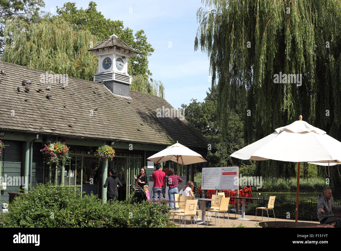 The Boathouse cafe in natural settings in Regent's Park, central London, UK Stock Photo