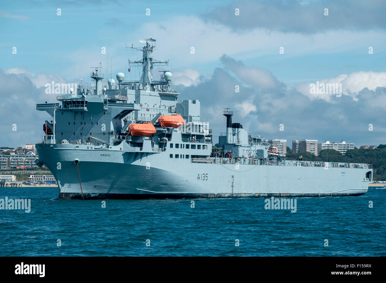 RFA Argus (A135)  is a ship of the Royal Fleet Auxiliary operated by the MoD under the Blue Ensign Stock Photo