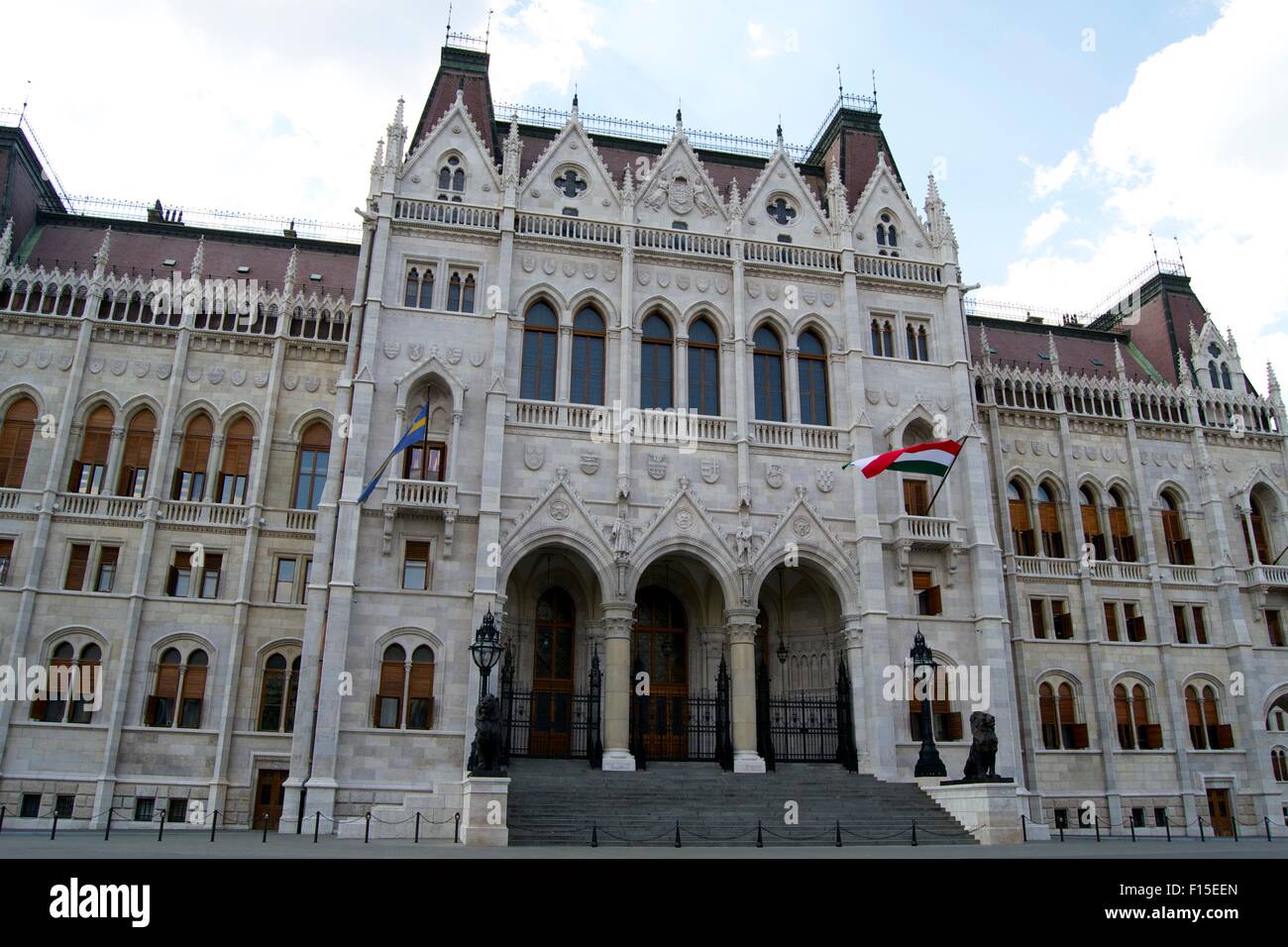 Building behind Hungarian Parliament architecture Stock Photo - Alamy