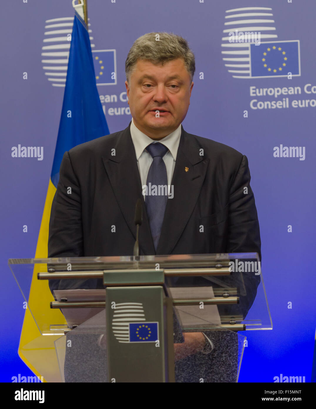 Belgium. 27th Aug, 2015. President of Ukraine Petro Poroshenko talks to the Media, after his visit to the European Council headquarters. the meeting will be the opportunity to follow the discussions held during the year on the crisis in Eastern Ukraine. © Jonathan Raa/Pacific Press/Alamy Live News Stock Photo