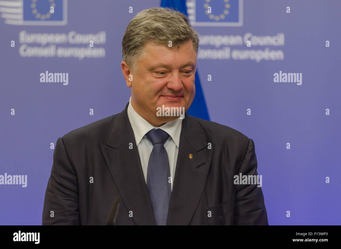 Belgium. 27th Aug, 2015. President of Ukraine Petro Poroshenko talks to the Media, after his visit to the European Council headquarters. the meeting will be the opportunity to follow the discussions held during the year on the crisis in Eastern Ukraine. © Jonathan Raa/Pacific Press/Alamy Live News Stock Photo