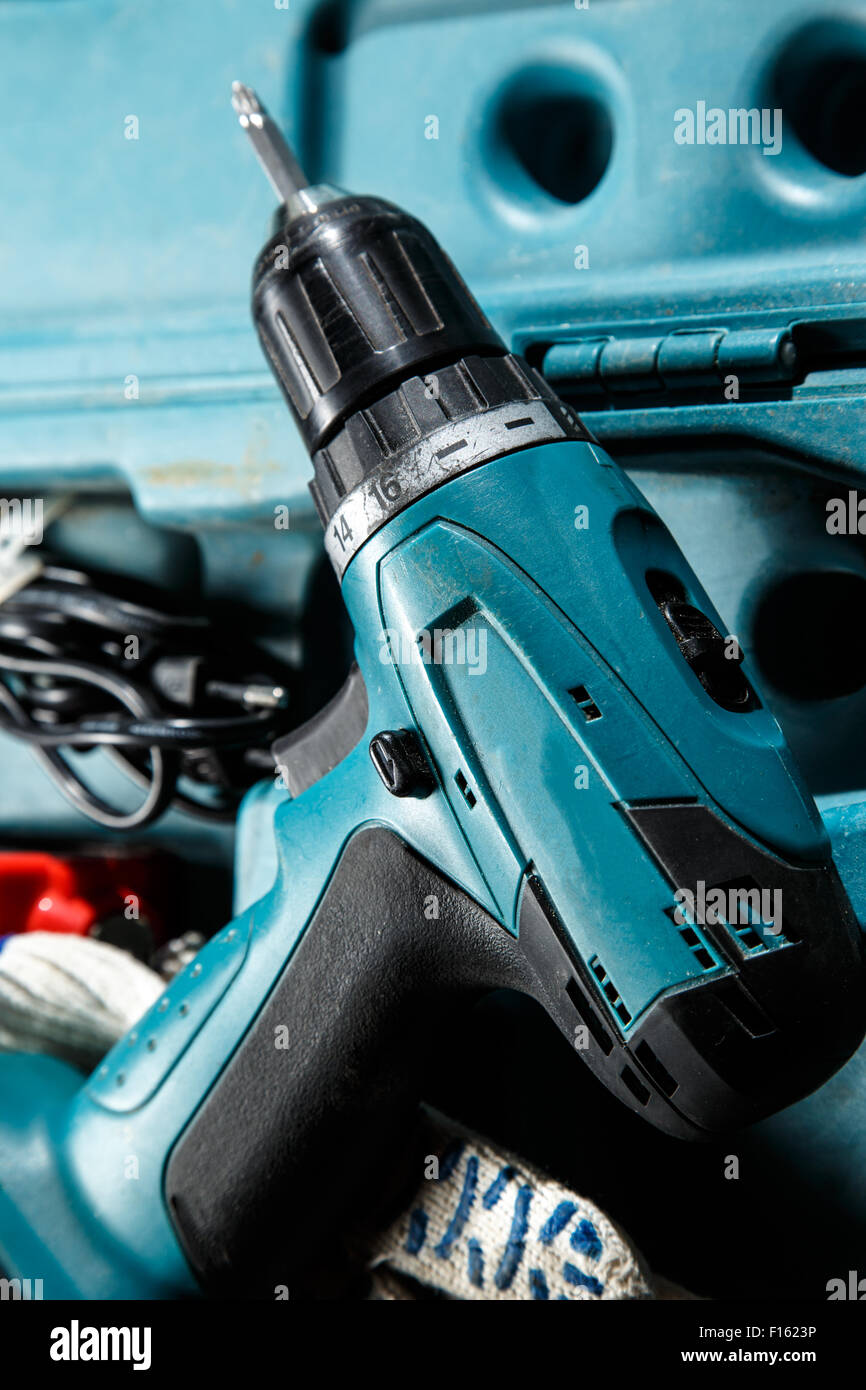 https://c8.alamy.com/comp/F1623P/blue-screwdriver-in-the-box-with-tools-F1623P.jpg