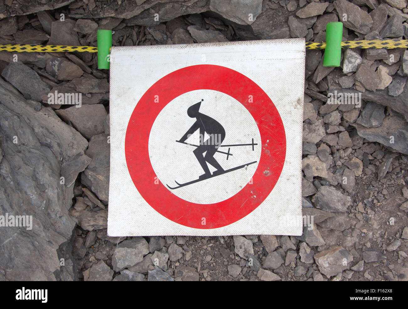 No ski sign - forbidden to ski in this area Stock Photo - Alamy