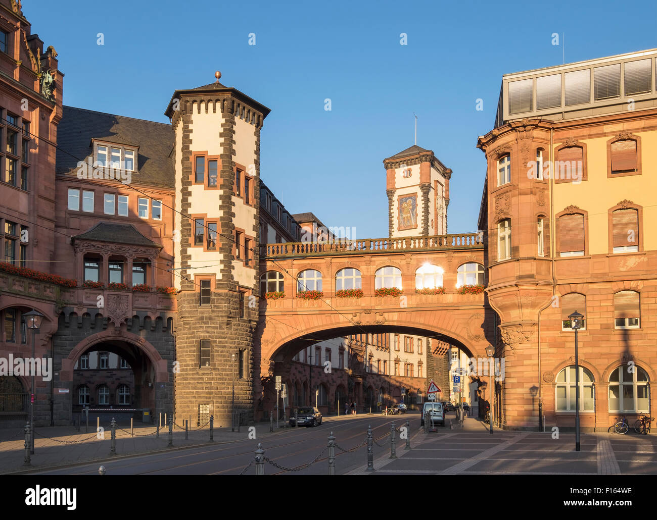 Römer, Bridge of Sighs, at Bethmannstraße, Altstadt, Frankfurt am Main, Hesse, Germany Stock Photo
