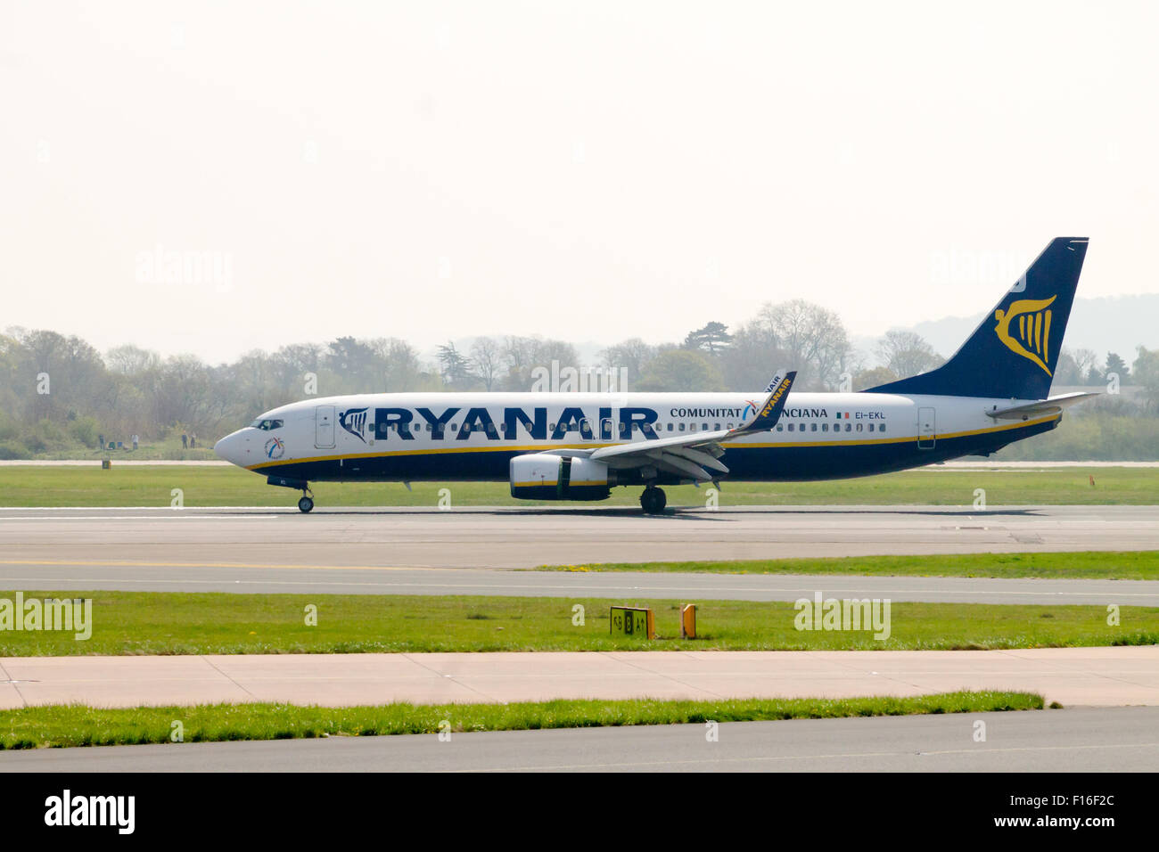 Ryanair Boeing 737 taking off from Manchester International Airport Stock Photo Alamy
