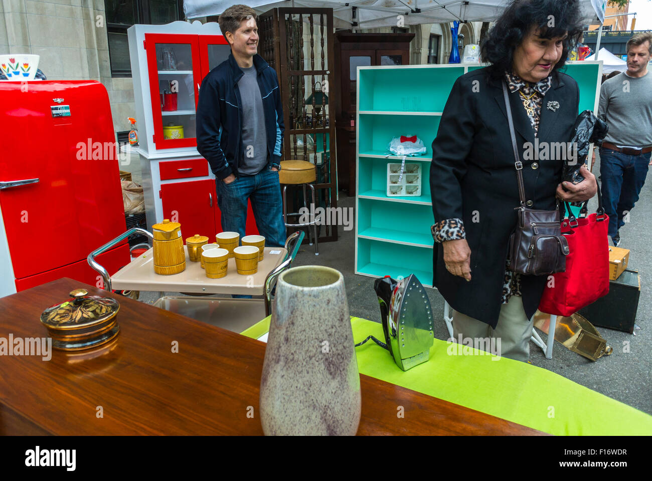 Vintage Furniture Shop Stock Photos & Vintage Furniture Shop Stock