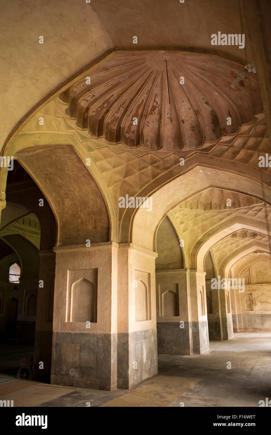 India, Jammu & Kashmir, Srinagar, Nowhatta, Pathar Masjid, interior, arched arcade Stock Photo