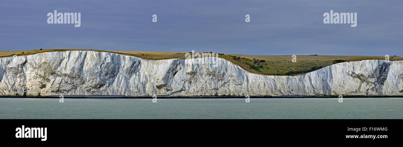 The white chalk cliffs of Dover along the English Channel in Kent, England, UK Stock Photo