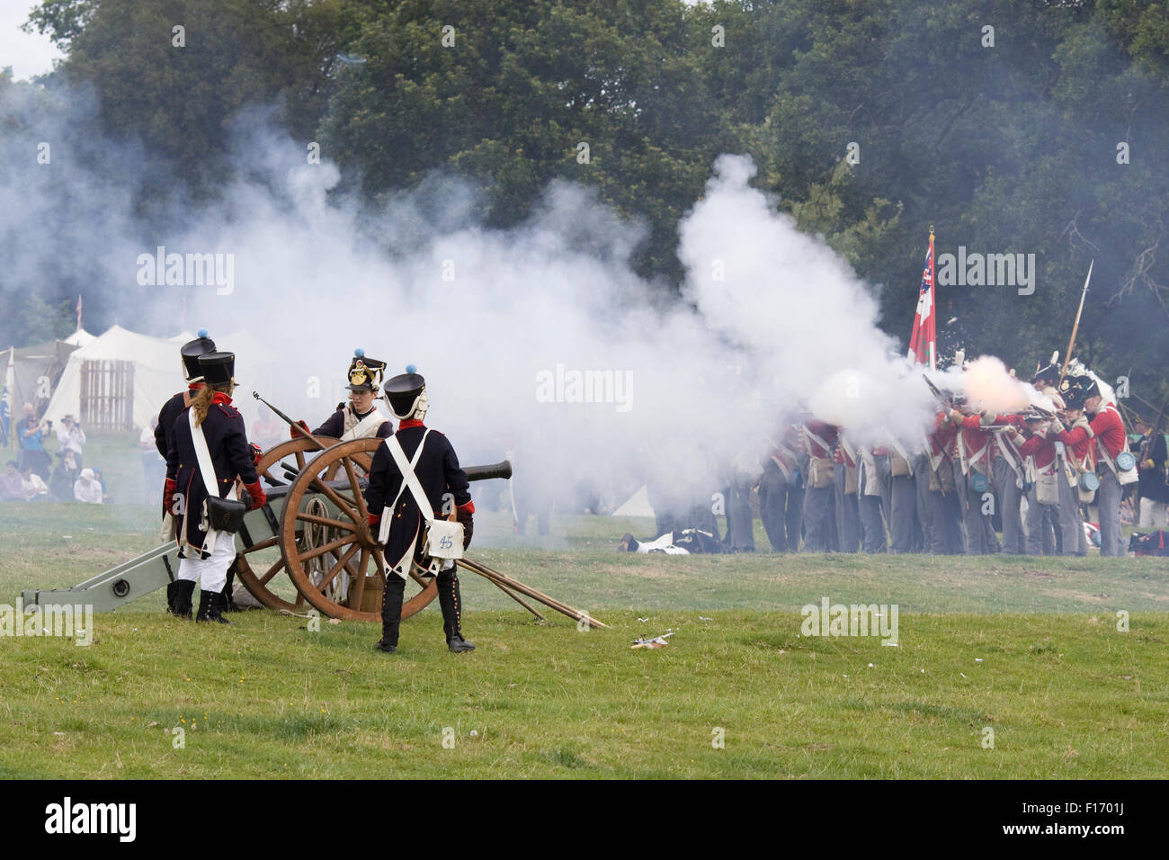Reenactment of the 33rd Regiment foot soldiers in battle Stock Photo