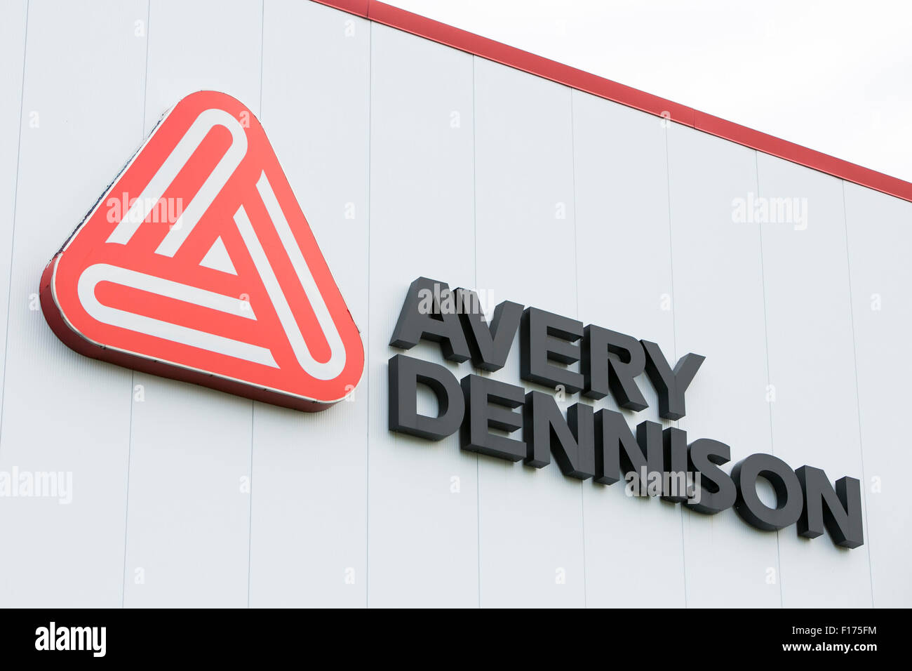 Avery dennison logo hi-res stock photography and images - Alamy
