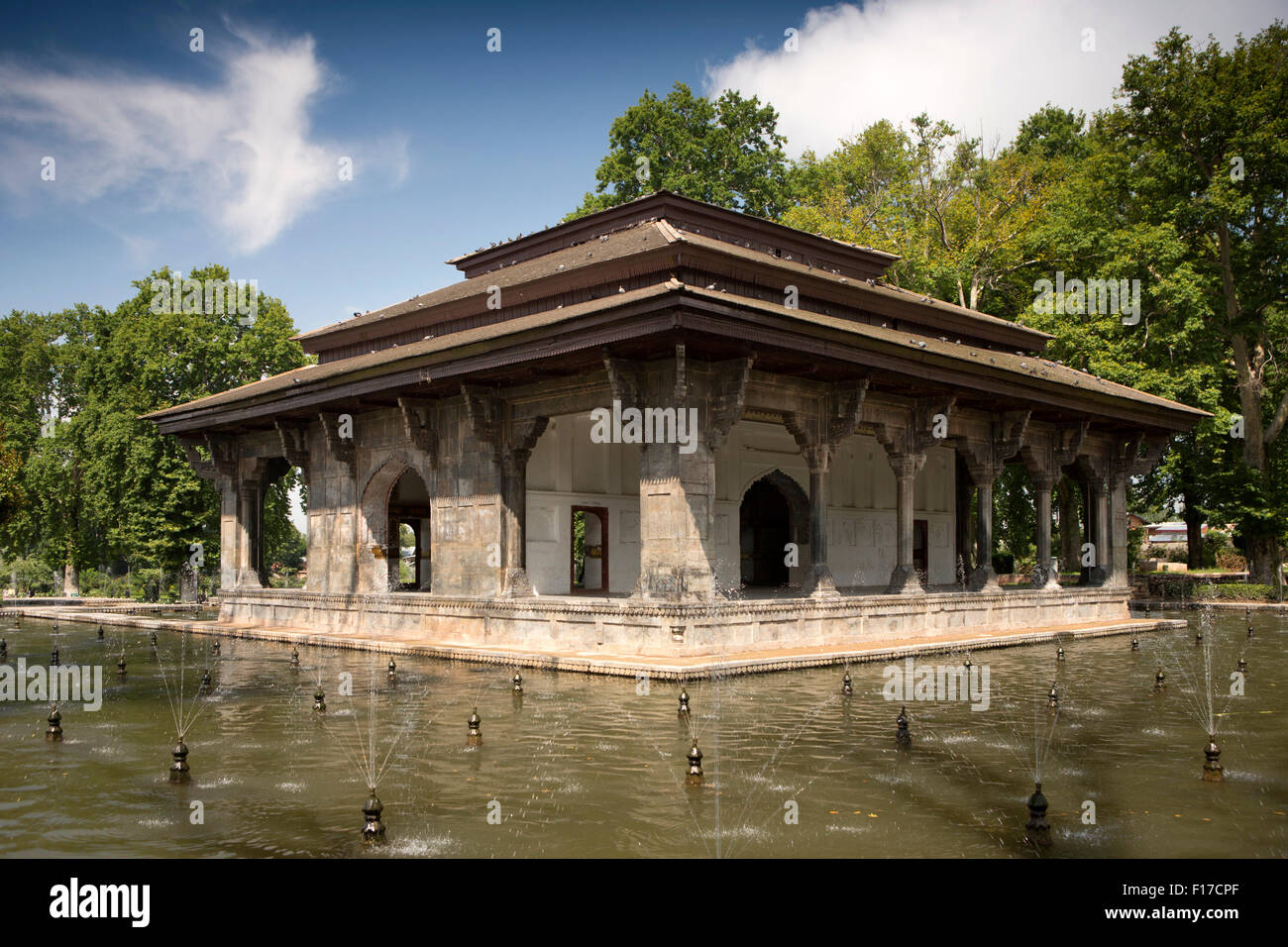 India, Jammu & Kashmir, Srinagar, Shalimar Bagh, Mughal Garden built by Emperor Jehangir, Marble Pavilion Stock Photo