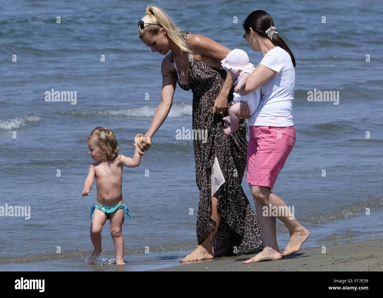 Michelle hunziker and sole trussardi and aurora ramazzotti hi-res stock  photography and images - Alamy
