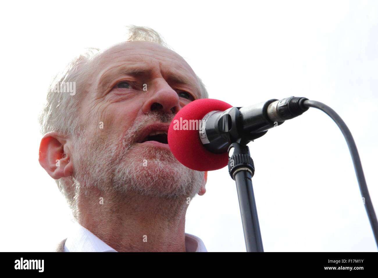 Sheffield, UK. 29 August 2015. Labour Party leadership candidate, Jeremy Corbyn speaks to people gathered in Tudor Square, Sheffield, South Yorkshire before addressing an audience inside the city's Crucible Theatre. Corbyn is the frontrunner in the Labour Party leadership contest that closes on 10 September with results announced on 12 September 2015. Credit:  Deborah Vernon/Alamy Live News Stock Photo