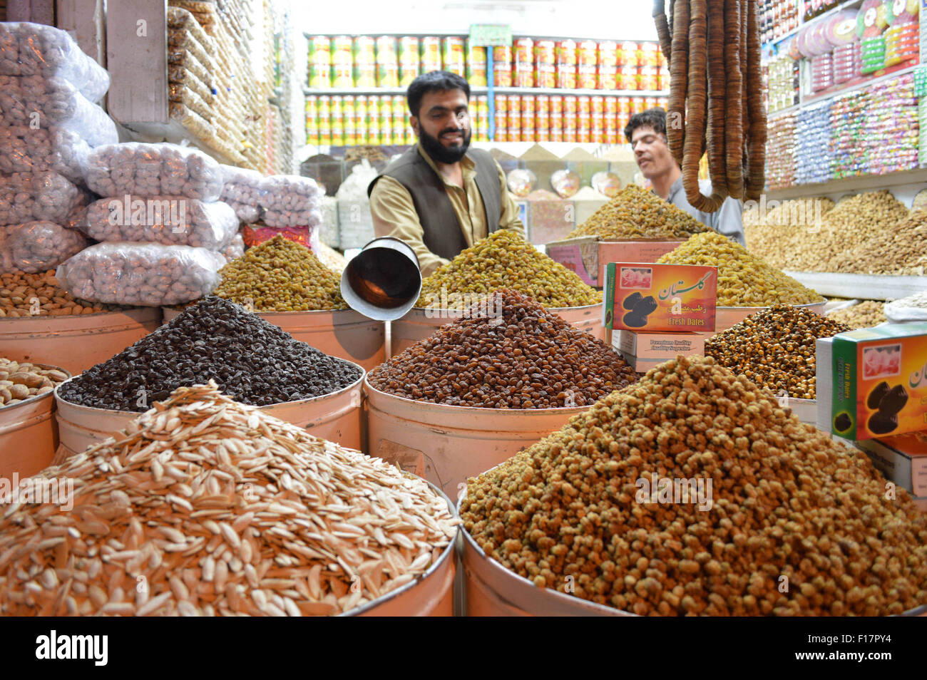 Dry Fruit Shop Stock Photos & Dry Fruit Shop Stock Images Alamy