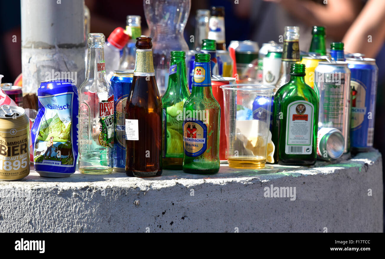 Zurich, Switzerland. 29th Aug, 2015. Empty bottles at the curbside give testimony of the boiling hot temparatures at Zurich Streetparade, one of the world's largest techno music event. Credit:  Erik Tham/Alamy Live News Stock Photo