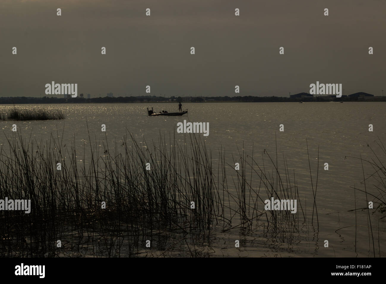 Silhouette of boat hi-res stock photography and images - Alamy