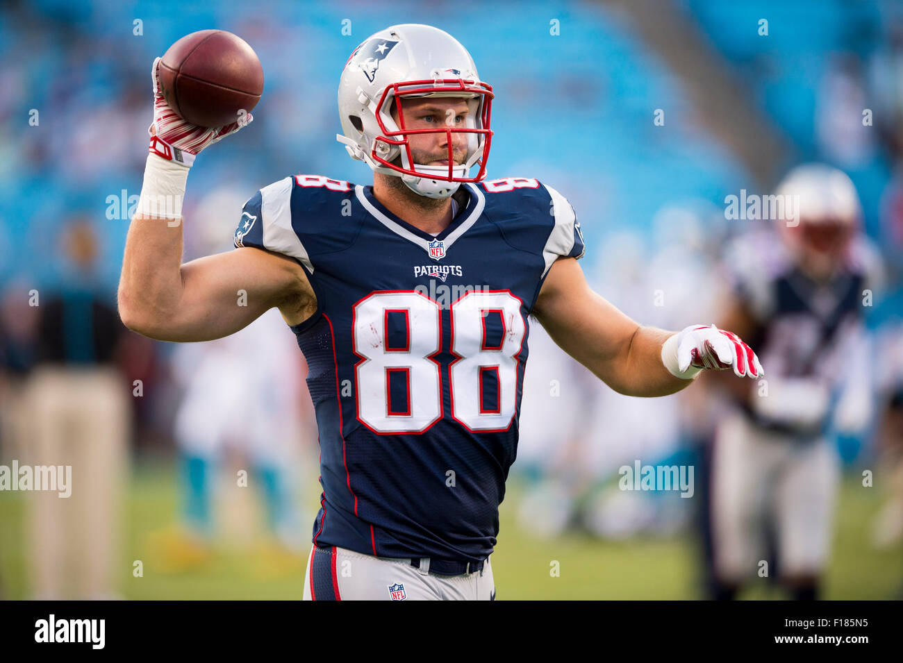 New England Patriots tight end Scott Chandler (88) during warmups ...