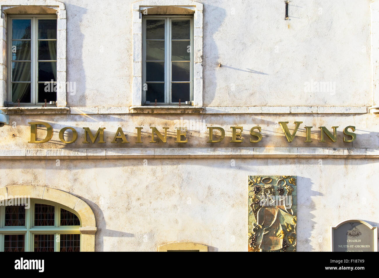 Domaine Des Vins wine merchants in Beaune, Burgundy, France Stock Photo