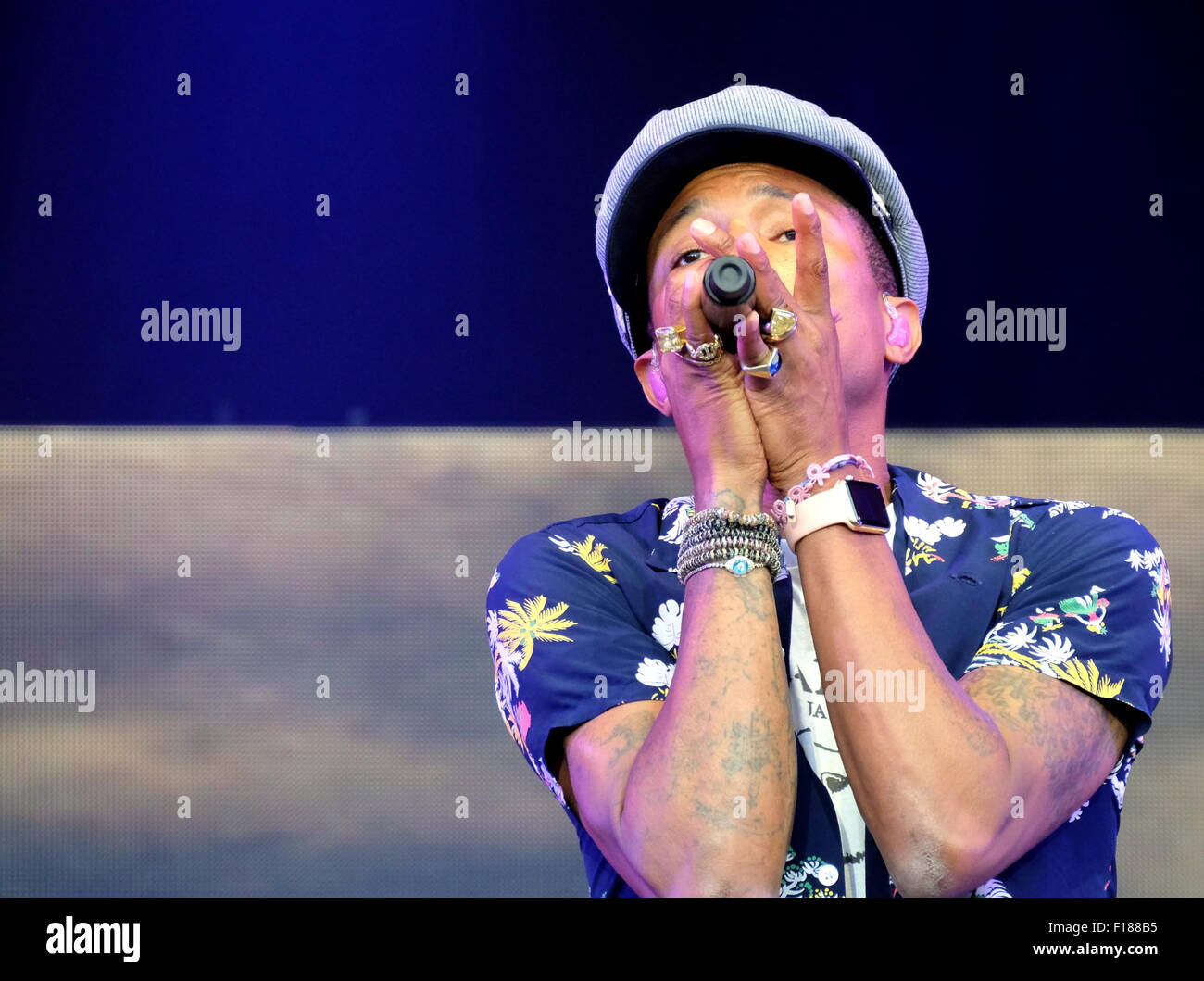 Pharrell williams singer hi-res stock photography and images - Alamy