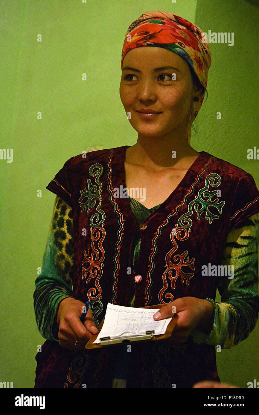 Мен Химкиді сорамын Кеудемді әйел жұлқынып жатыр