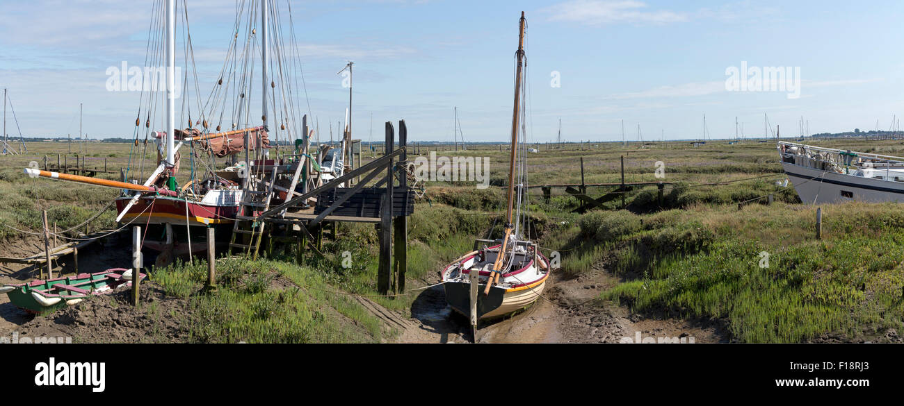 Low tide at the Coastal Essex Town of Tollesbury on the edge of Tollesbury saltings Stock Photo