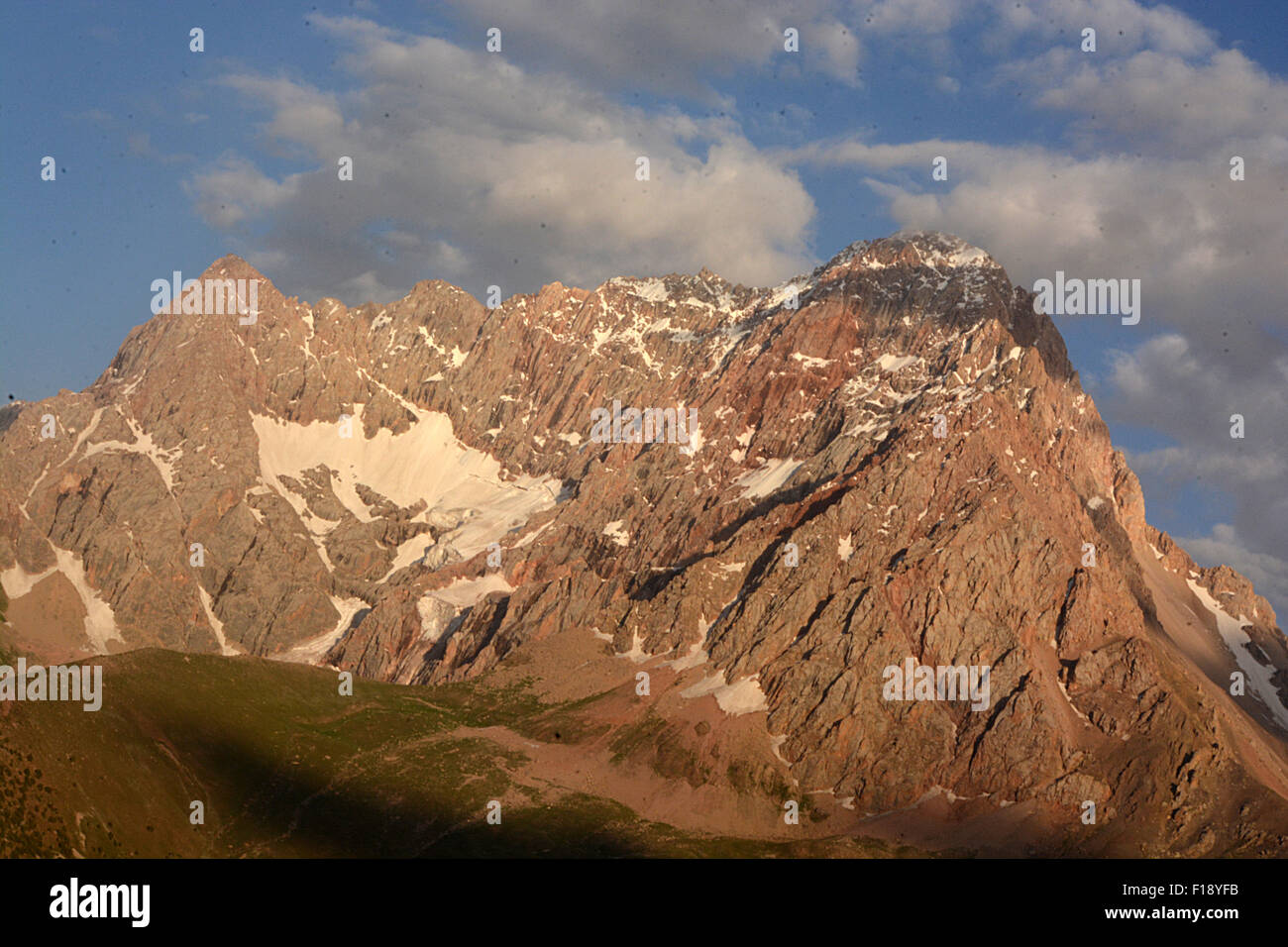 Alpine himalaya hi-res stock photography and images - Alamy