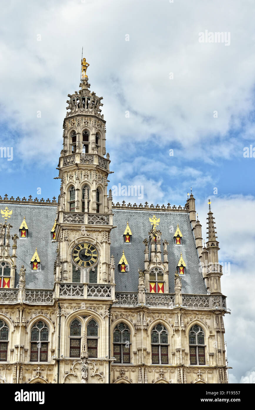 Exterior of medieval gothic city hall of Oudenaarde, Belgium Stock Photo
