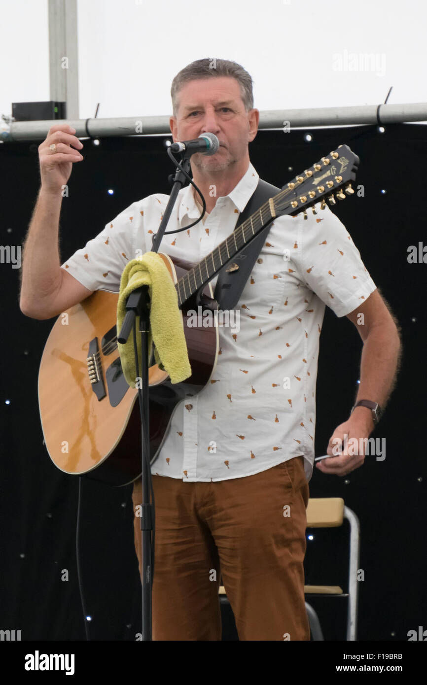 Dave Fry - Singer Songwriter, Folk/Popular, plays 12 string guitar at ...