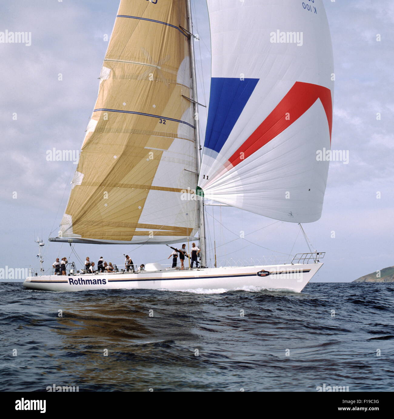 AJAXNETPHOTO. AUGUST, 1989. PLYMOUTH, ENGLAND. - MAXI YACHT NEARS FINISH. - ROTHMANS (GBR) NEARS THE END OF THE 605 MILE FASTNET RACE. SKIPPERED BY LAWRIE SMITH, THE ROB HUMPHREY'S DESIGNED YACHT IS A WHITBREAD ENTRY. PHOTO:JONATHAN EASTLAND/AJAX REF:920381 8 1 Stock Photo