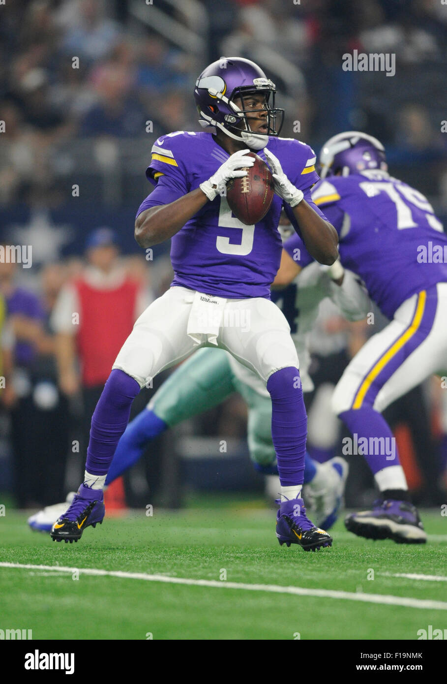 Aug 29, 2015: Minnesota Vikings quarterback Teddy Bridgewater #5 passed ...