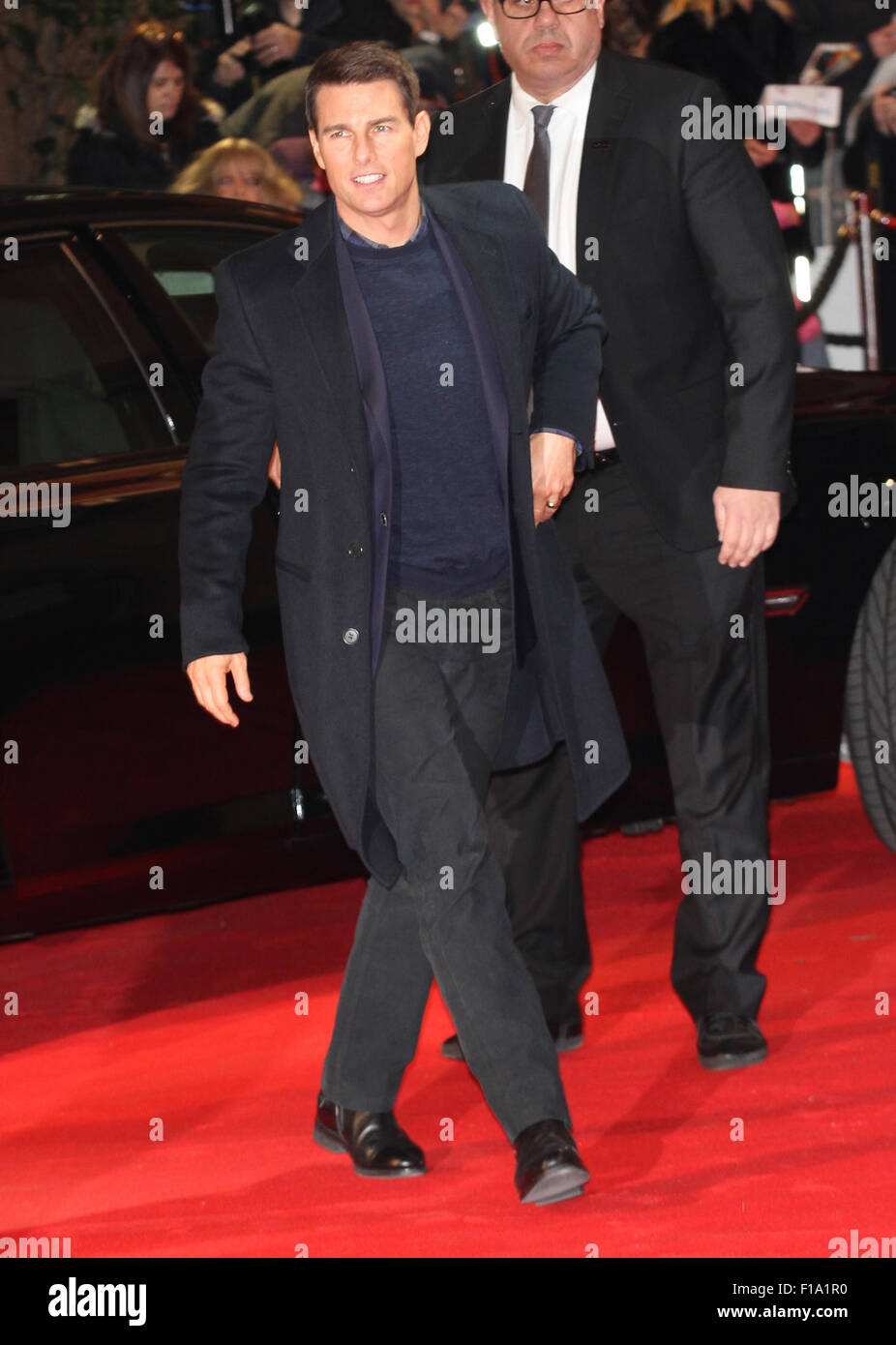 Tom Cruise attends a film premiere in London 2011 Stock Photo - Alamy