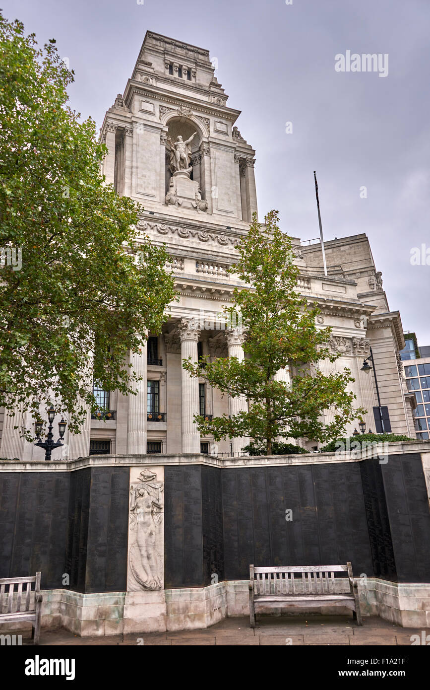12 Trinity Square is a Grade II listed building in London Stock Photo
