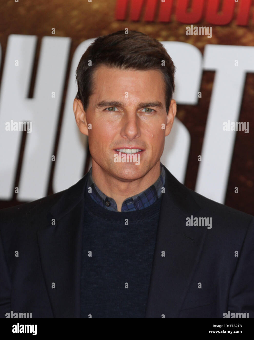 Tom Cruise attends a film premiere in London 2011 Stock Photo - Alamy