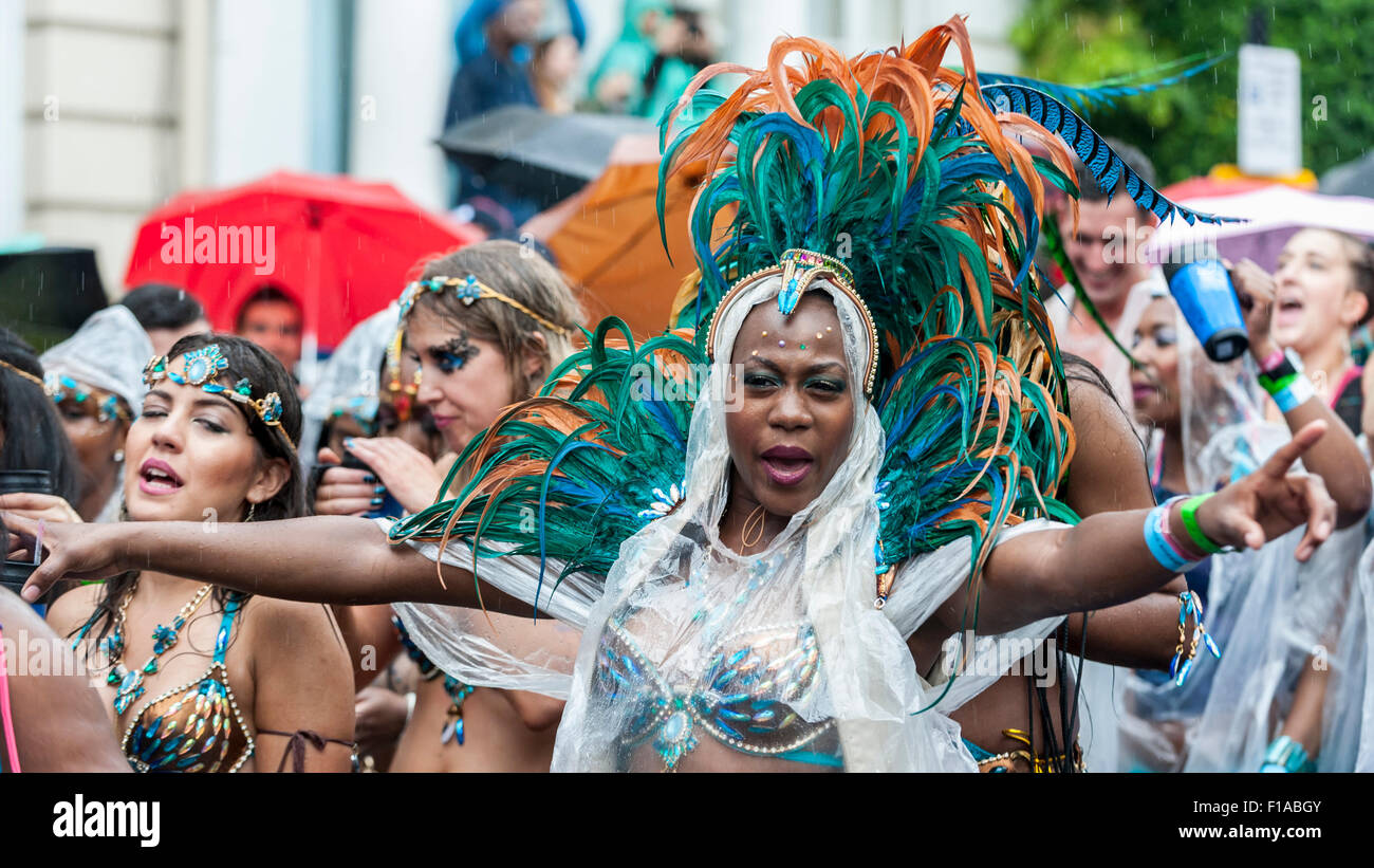 Girls dancing notting hill carnival hi-res stock photography and images ...
