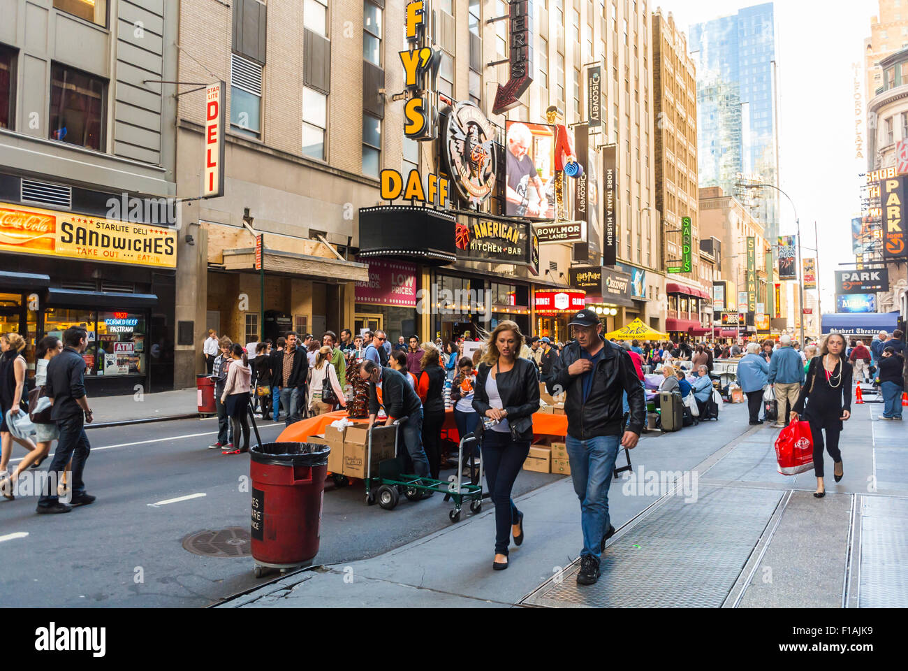 New York City, USA, Street Scenes, Hell's Kitchen, Theater Neighborhood, District, Flea Market, people urban walking Stock Photo