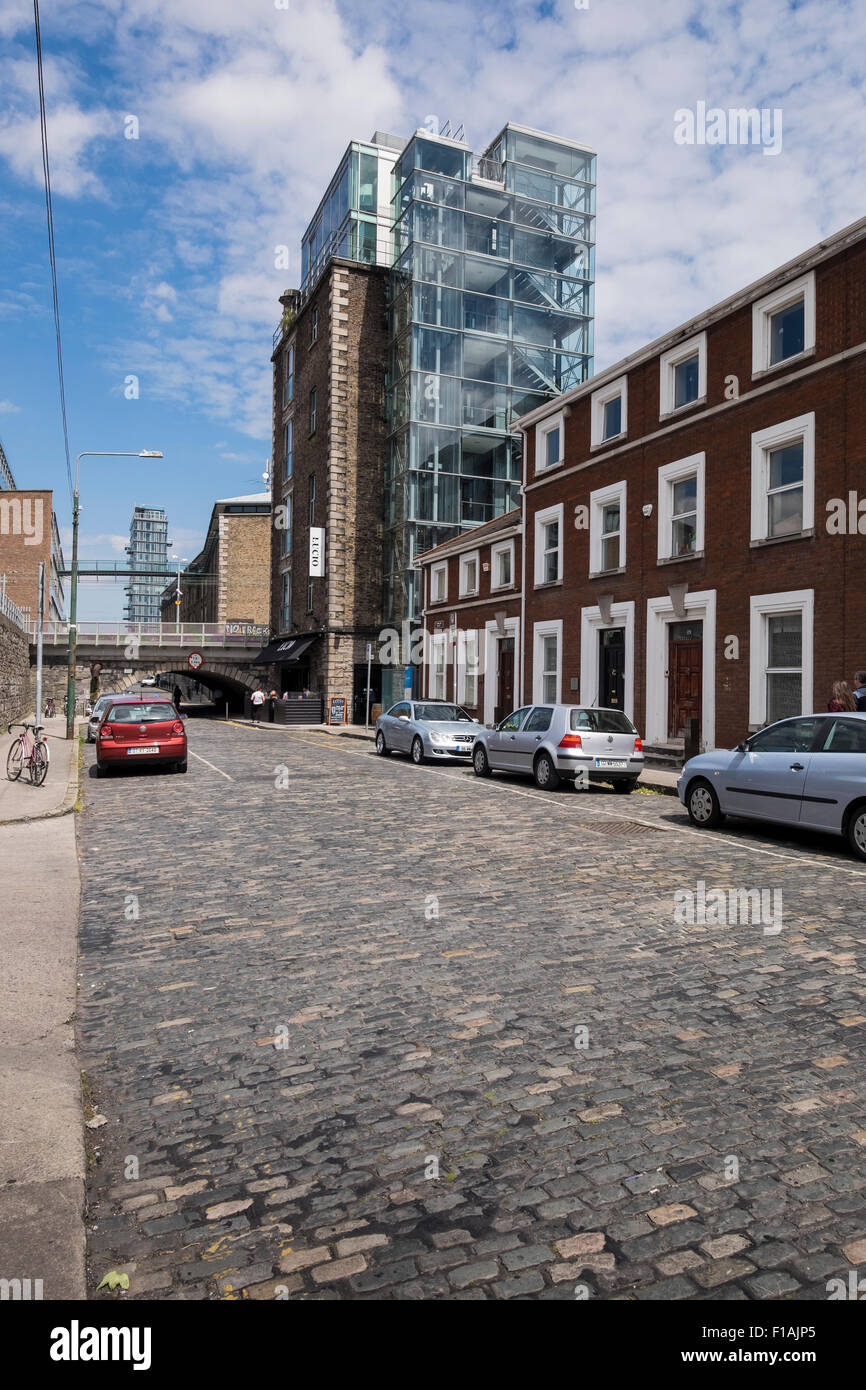 Clanwilliam Terrace on Grand canal Quay in Dublin Stock Photo Alamy