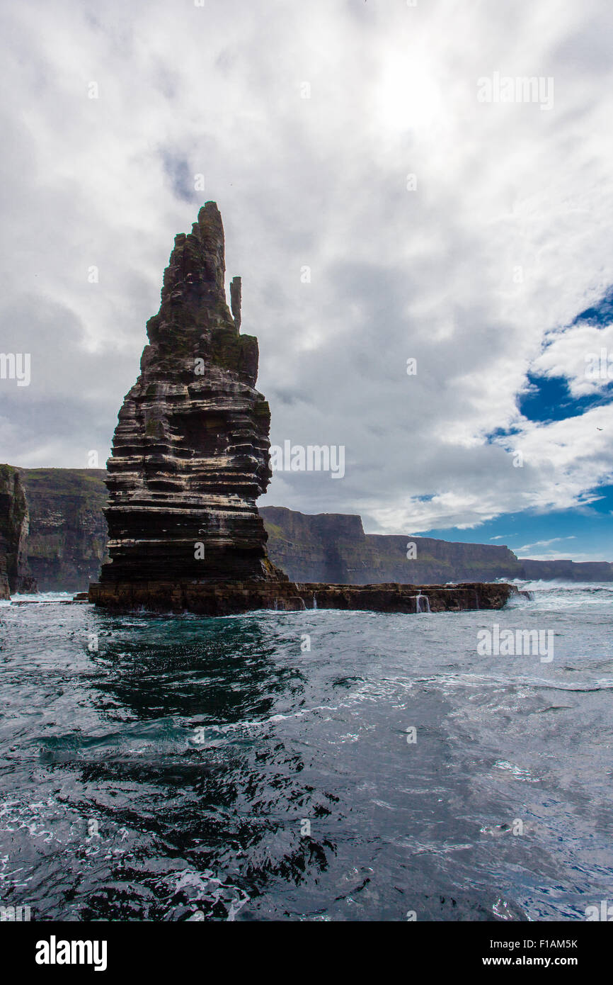 Branaunmore Sea Stack. Cliffs of Moher by boat Stock Photo Alamy