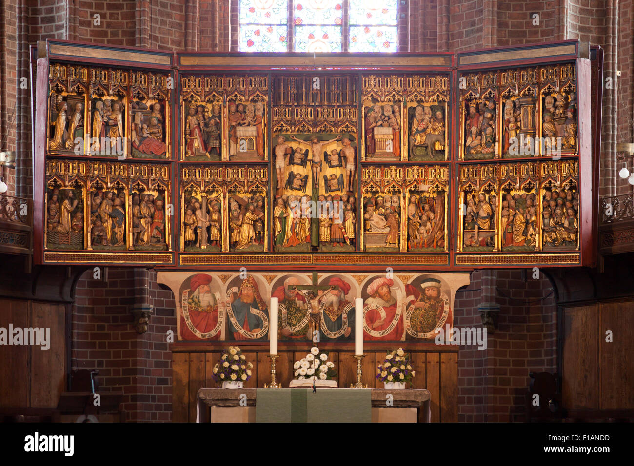 The high altar of st nicholas hi-res stock photography and images - Alamy