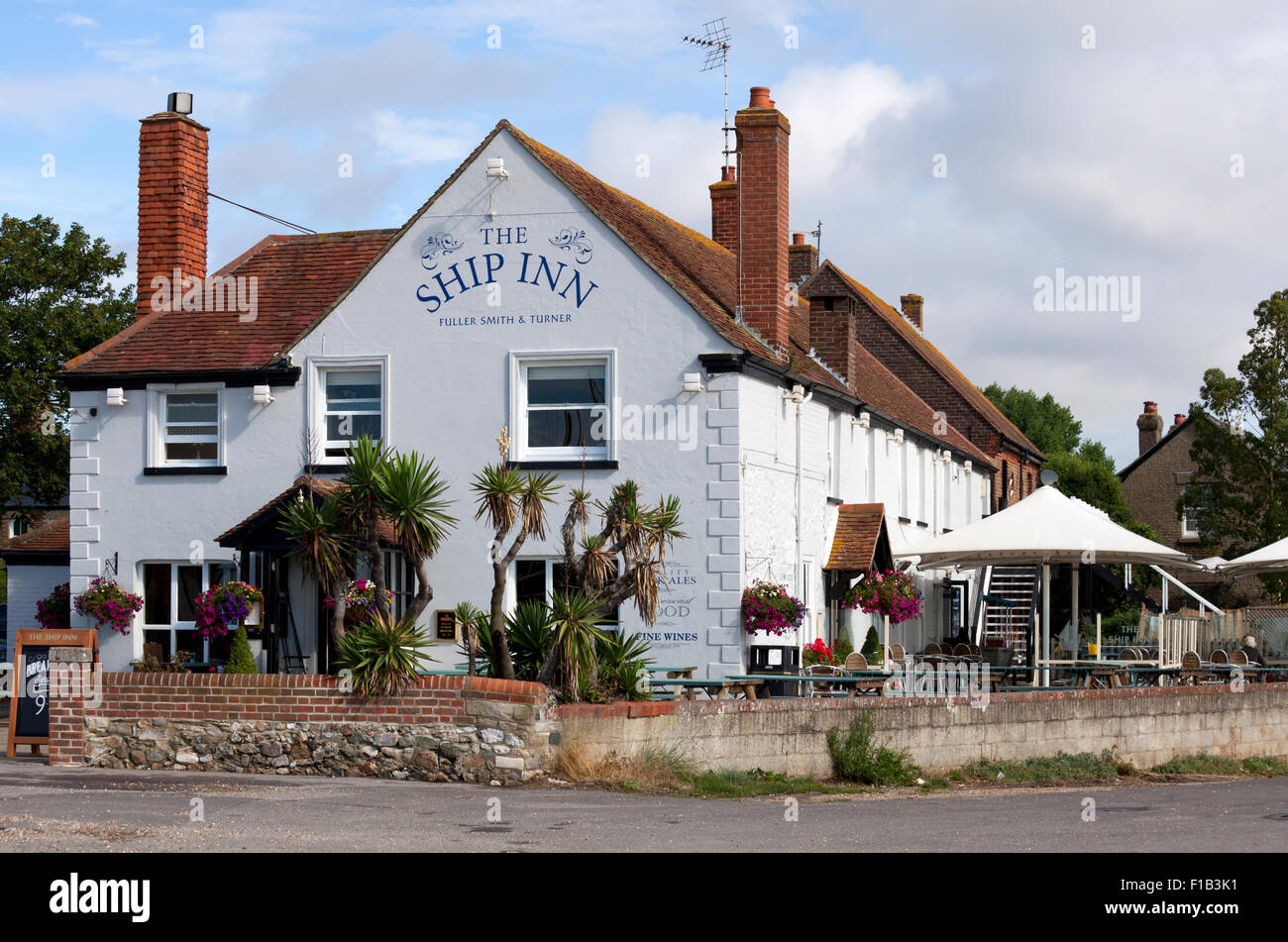 The Ship Inn, Langstone Harbour, Havant Hampshire UK Stock Photo Alamy