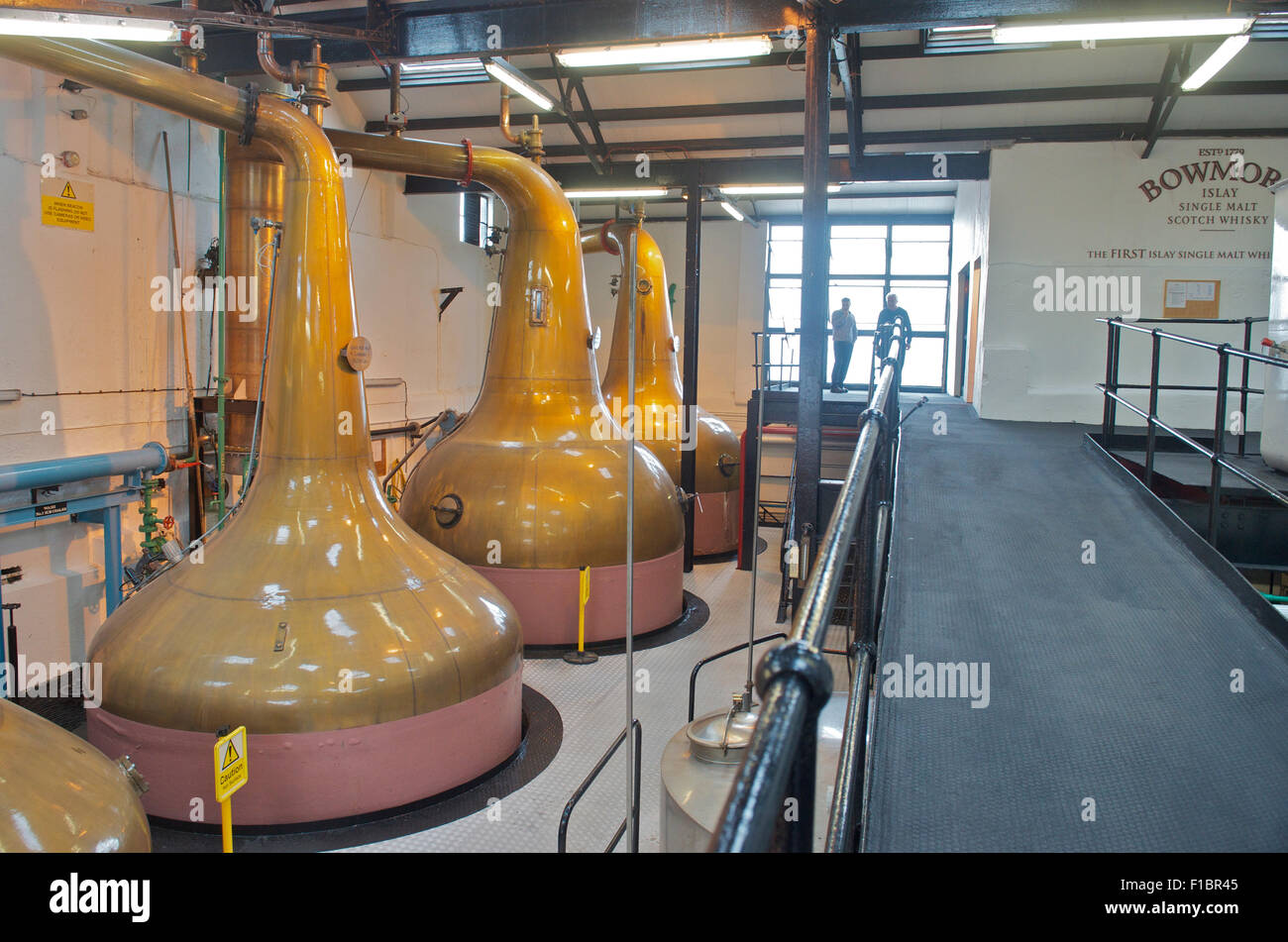 Copper stills distilery hires stock photography and images Alamy
