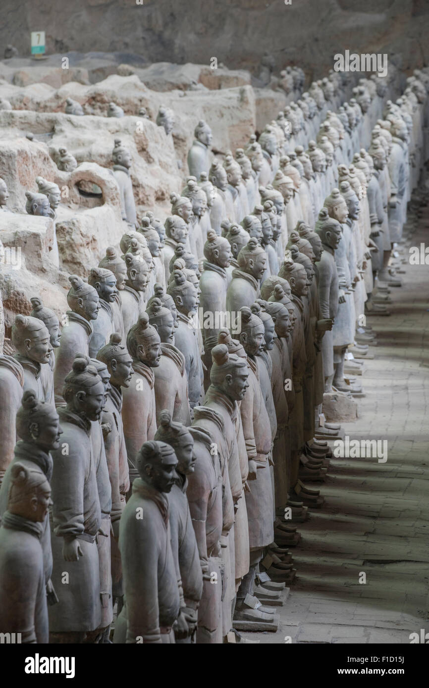 Terracotta warriors depicting the armies of Qin Shi Huang, the first ...